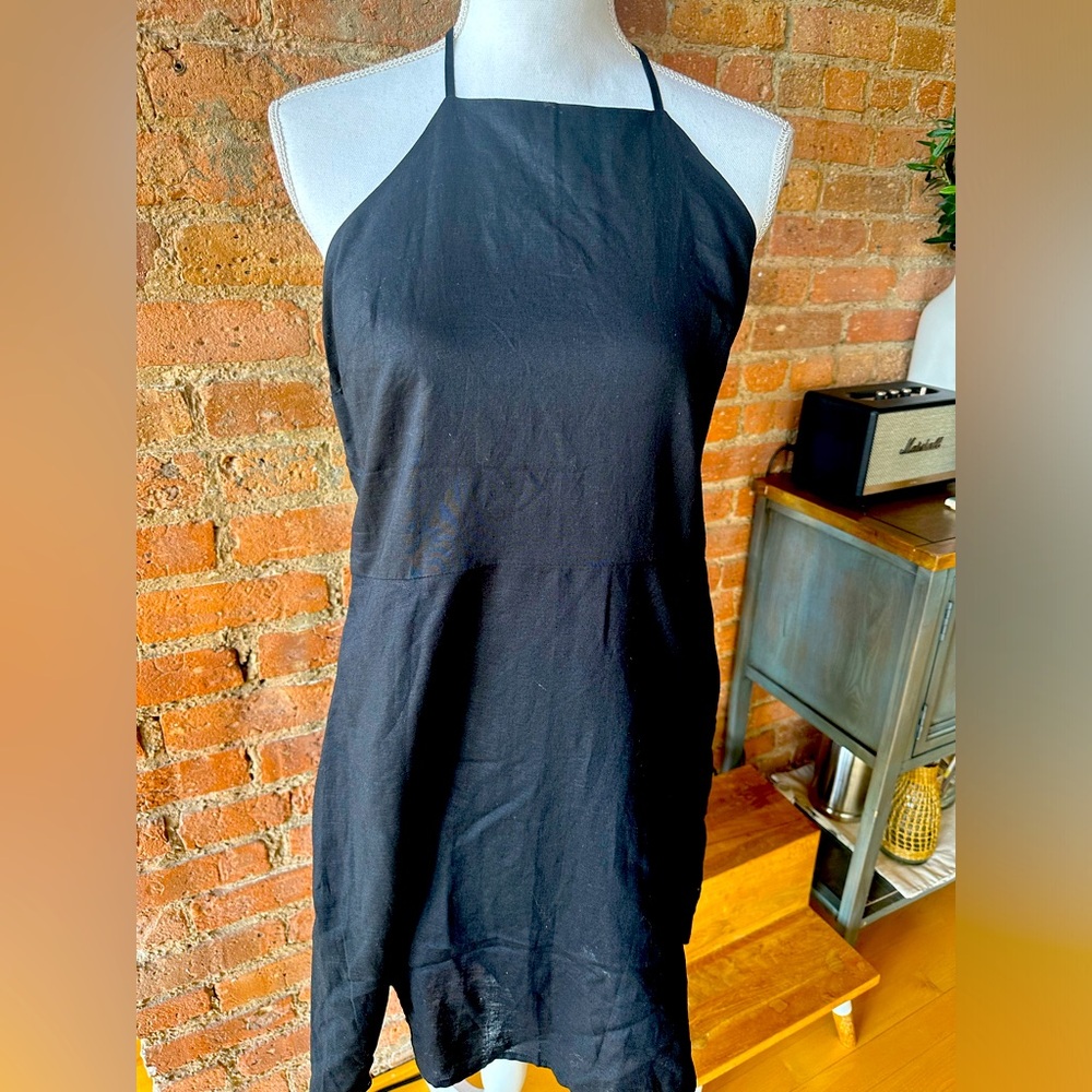 NWT black linen Sz 12 Gap dress with halter tie and pockets
